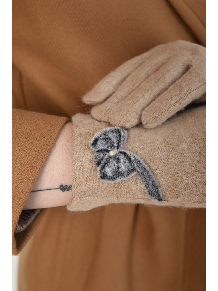 Перчатки женские текстильные бежевого цвета 153457C