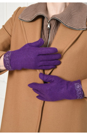 Перчатки женские текстильные на меху фиолетового цвета 153504C