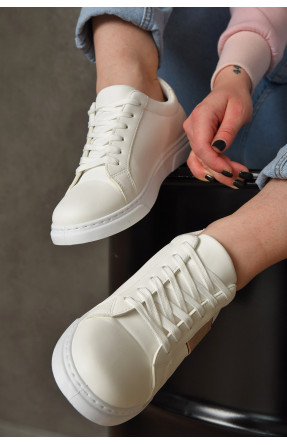 Кросівки жіночі білого кольору на шнурівці 18-3 156138C