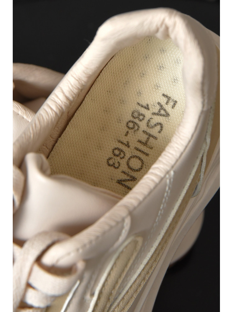 Кроссовки женские бежево-белого цвета на шнуровке 186-163 165958C