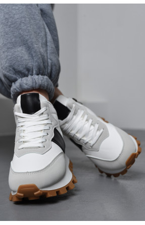 Кросівки жіночі на хутрі білого кольору з сірою вставкою GM93-2 170007C