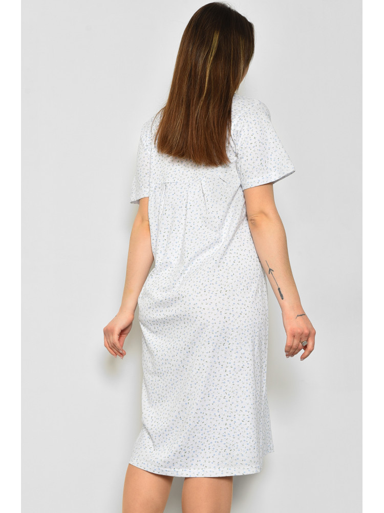 Нічна сорочка жіноча батальна білого кольору з квітковим принтом 172524C