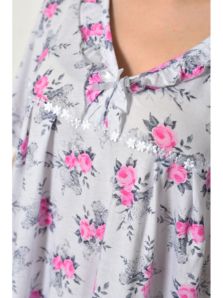 Ночная рубашка женская батальная белого цвета с цветочным принтом 172529C