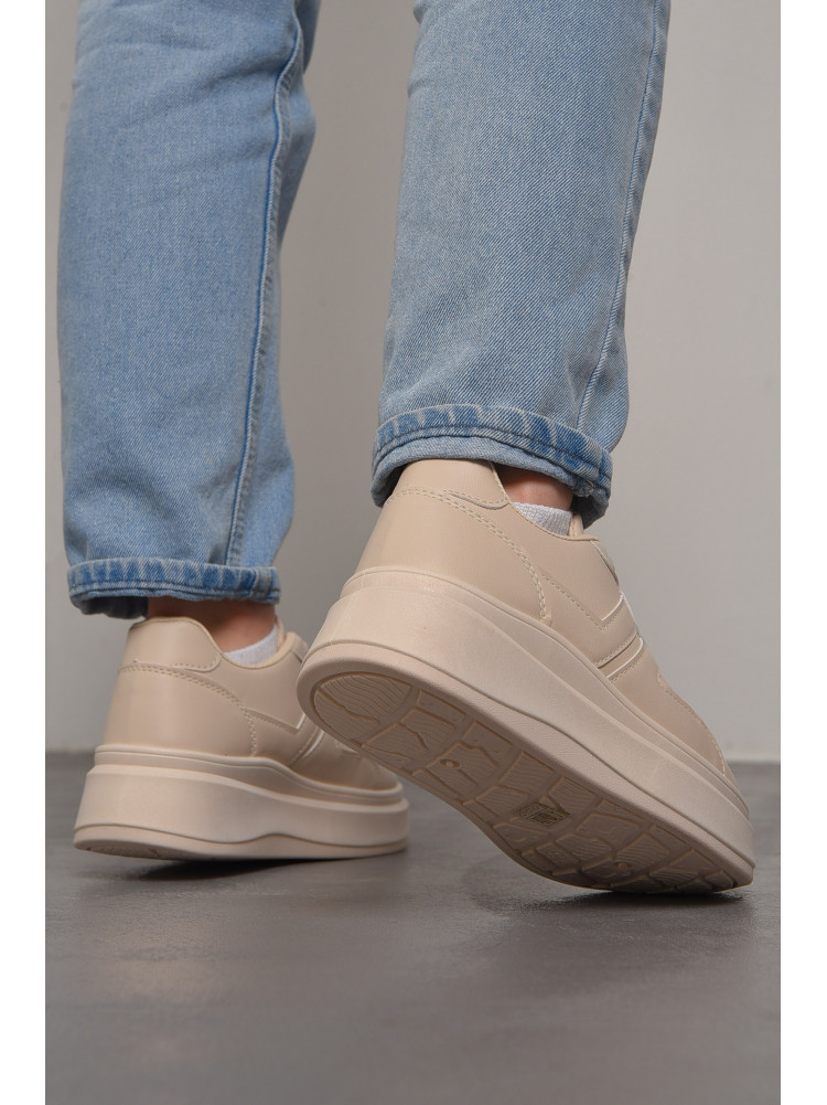 Кросівки жіночі бежевого кольору на шнурівці 188-205 176747C