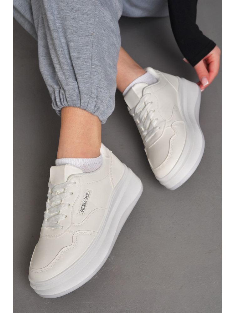 Кросівки жіночі білого кольору на шнурівці 188-220 176760C