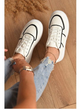 Кросівки жіночі білого кольору на шнурівці 188-201 176819C