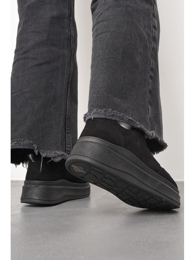 Кросівки жіночі чорного кольору на шнурівці 188-242 176823C