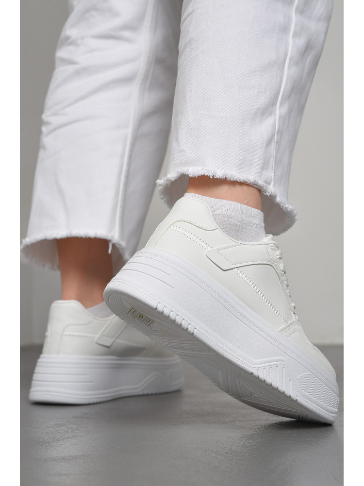 Кросівки жіночі білого кольору на шнурівці 05-2 178116C