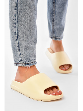 Шлепанцы пена женские молочного цвета 1505-3 203939C