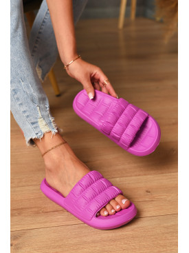 Шльопанці піна жіночі кольору фуксії С-94 204015C