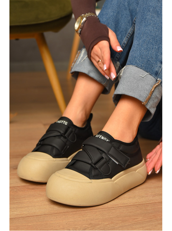Кросівки жіночі демісезонні чорного кольору N005 207147C