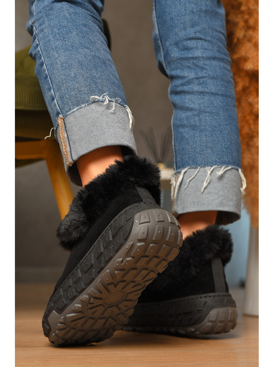 Уггі жіночі на хутрі чорного кольору MY-16 207488C