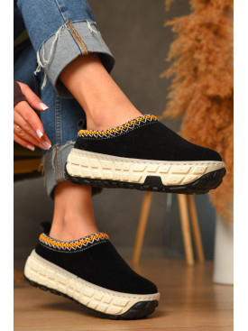 Уггі жіночі на хутрі чорного кольору MY-1 207492C