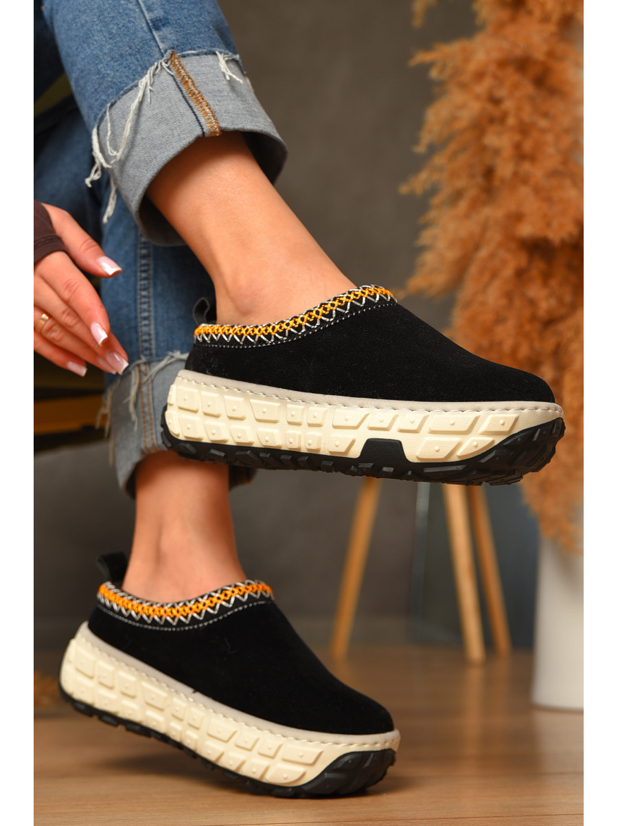 Уггі жіночі на хутрі чорного кольору MY-1 207492C