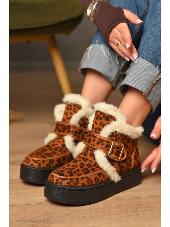 Уггі жіночі на хутрі коричневого кольору HY-56 207500C