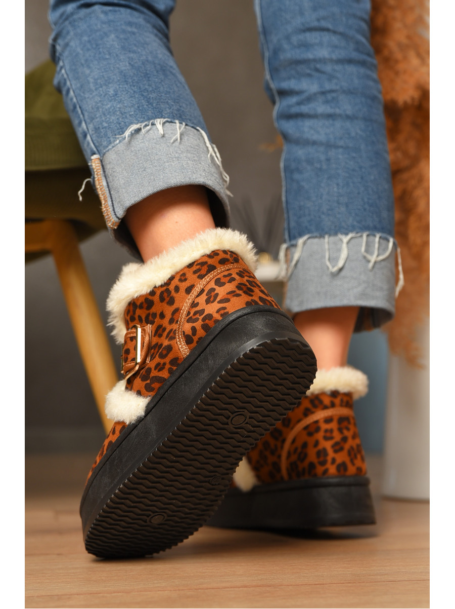 Уггі жіночі на хутрі коричневого кольору HY-56 207500C