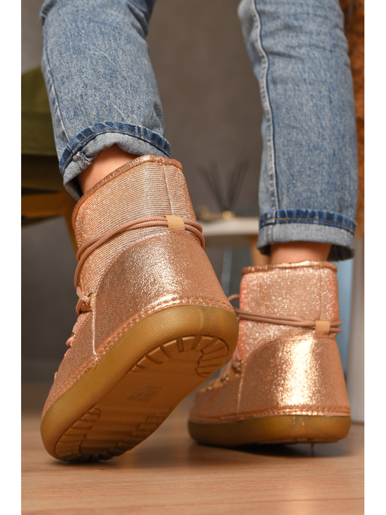 Уггі жіночі на хутрі пудрового кольору TBL-1 207568C