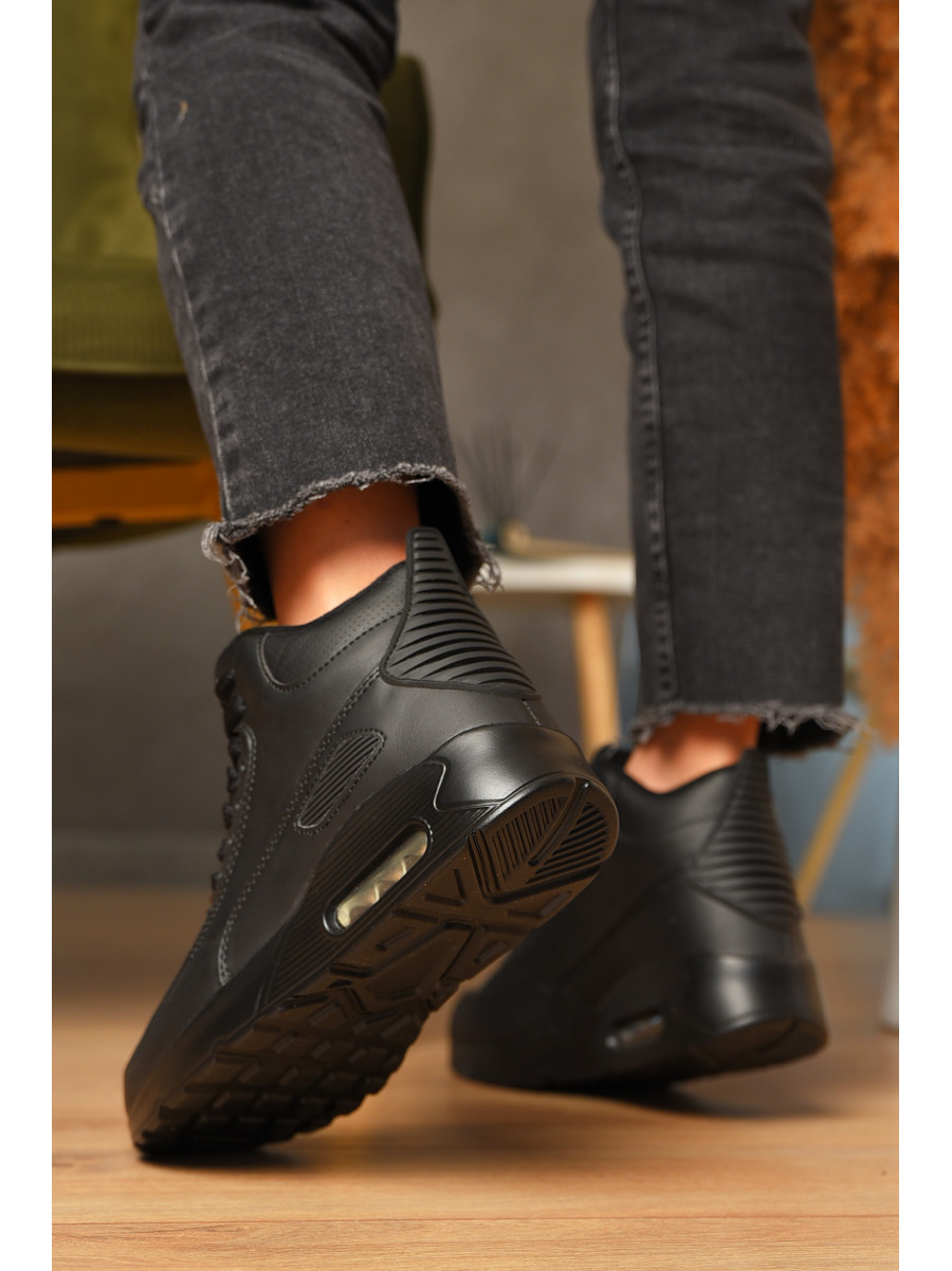 Кросівки жіночі чорного кольору s29 207597C