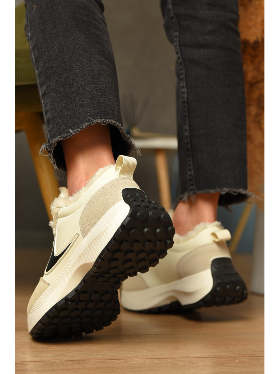 Кроссовки женские зимние бежевого цвета на шнуровке х556-3 207626C