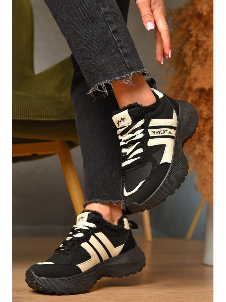 Кроссовки женские зимние черного цвета на шнуровке х556-6 207628C