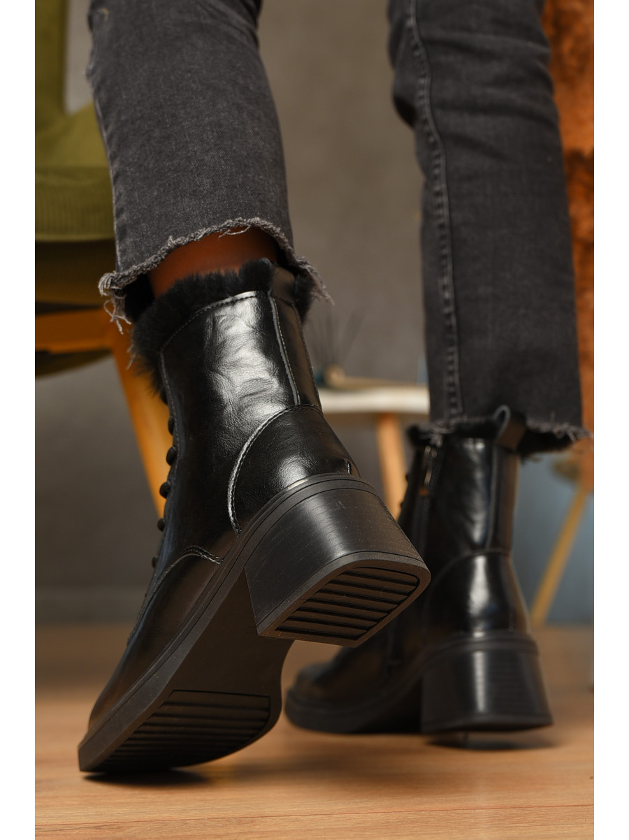 Ботинки женские зимние на меху черного цвета 707-5 207633C