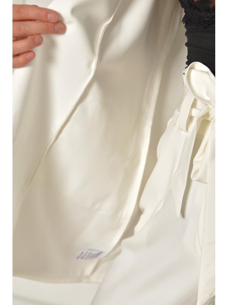 Пиджак женский однотонный белого цвета 208210C