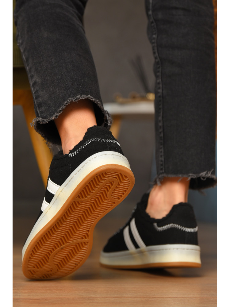 Кросівки жіночі зима чорного кольору на хутрі 670-11 208228C