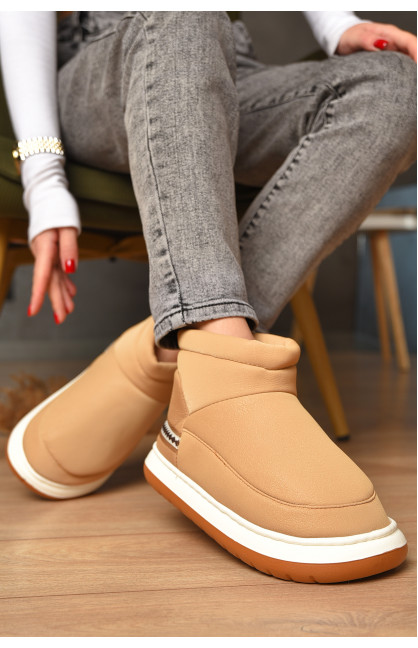 Угги женские на меху бежевого цвета 9700-8 208258C