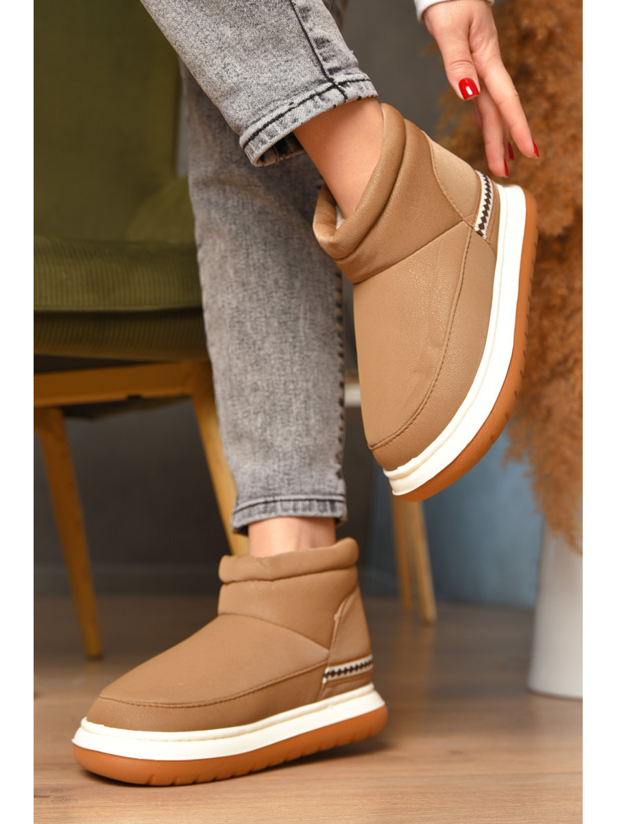 Уггі жіночі на хутрі бежевого кольору 9700-7 208259C