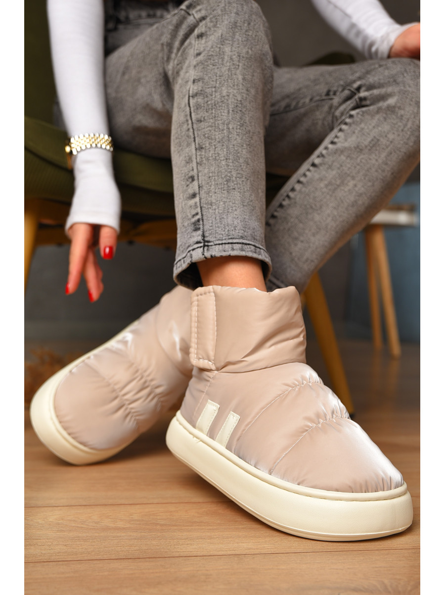 Уггі жіночі на хутрі світло-бежевого кольору 001-3 208262C