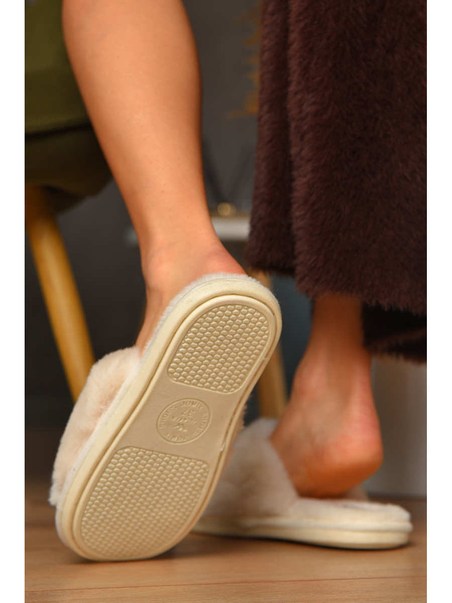 Тапочки домашние женские меховые молочного цвета MD-9685 208266C