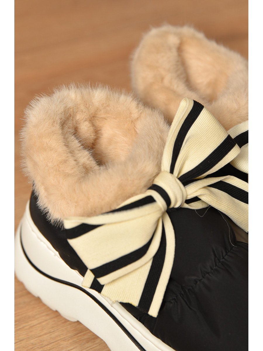 Уггі жіночі на хутрі чорного кольору 16-1 208292C