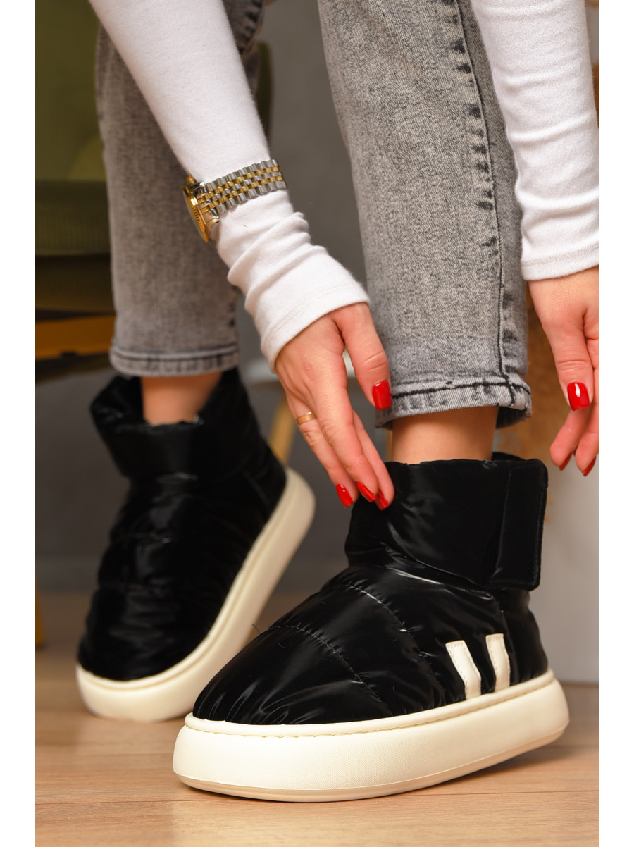 Уггі жіночі на хутрі чорного кольору 001-1 208294C