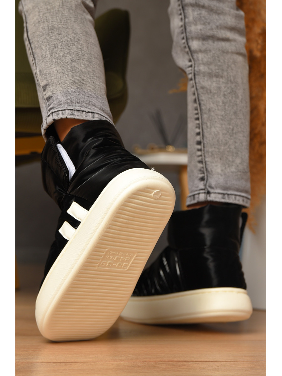 Уггі жіночі на хутрі чорного кольору 001-1 208294C