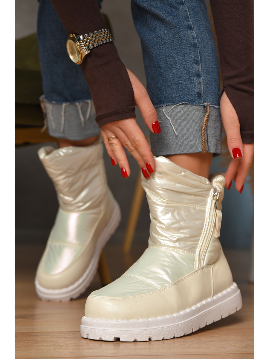 Дутики жіночі на хутрі молочного кольору N8-2 208300C