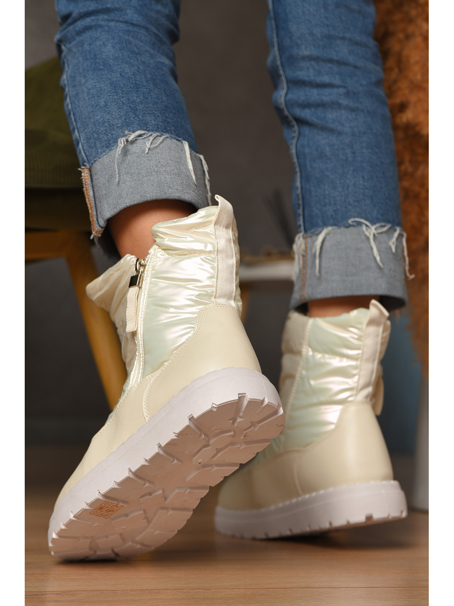 Дутики жіночі на хутрі молочного кольору N8-2 208300C