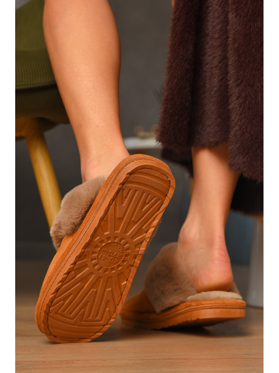 Капці домашні жіночі хутряні коричневого кольору Н-18 208310C