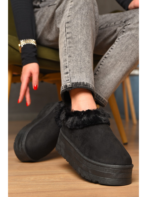 Уггі жіночі на хутрі чорного кольору М 166 208349C