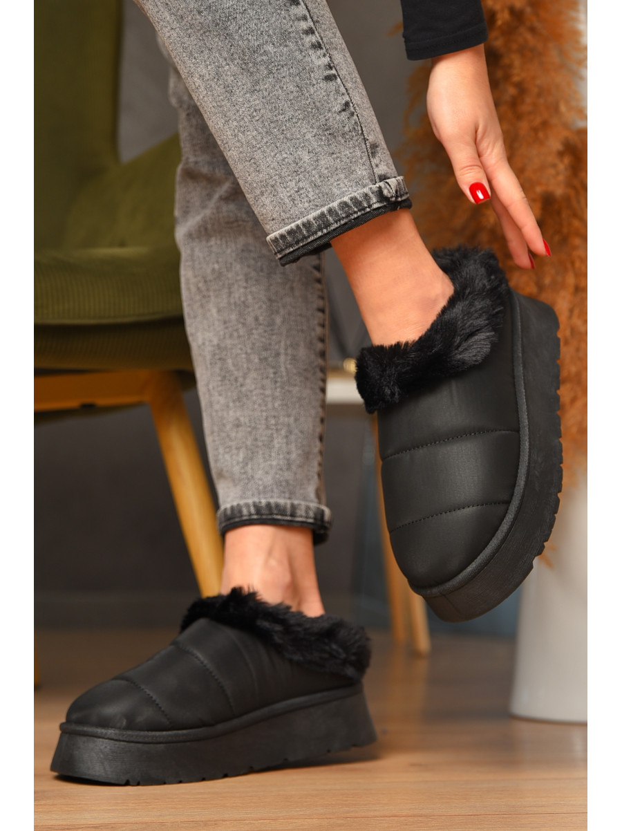 Уггі жіночі на хутрі чорного кольору М 159 208350C