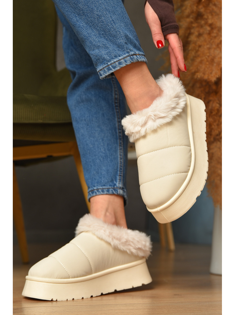 Уггі жіночі на хутрі бежевого кольору М 159-1 208353C