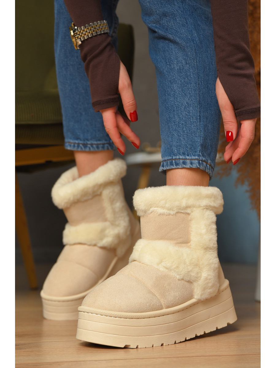 Уггі жіночі на хутрі світло-бежевого кольору М 168-1 208356C