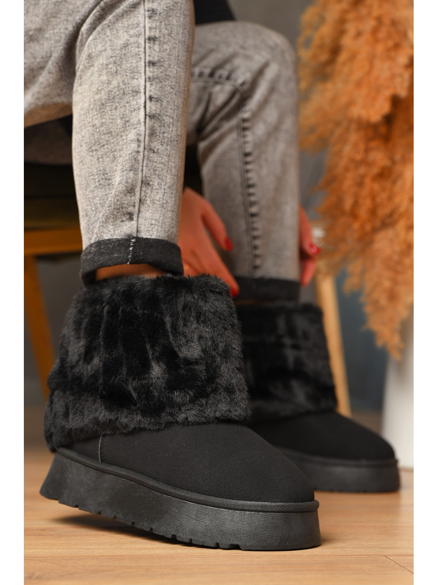 Уггі жіночі на хутрі чорного кольору М 162 208358C