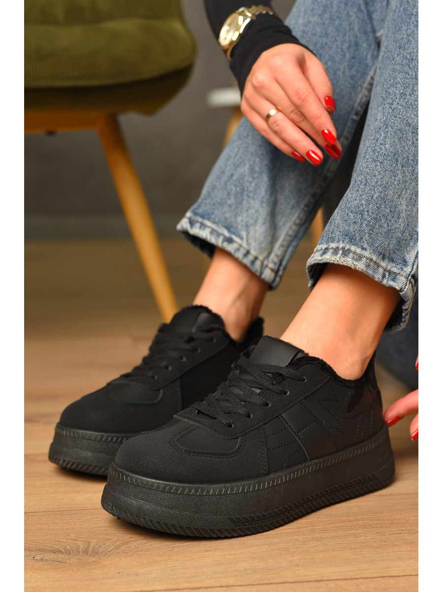 Кросівки жіночі демісезонні чорного кольору 777-2630 208390C