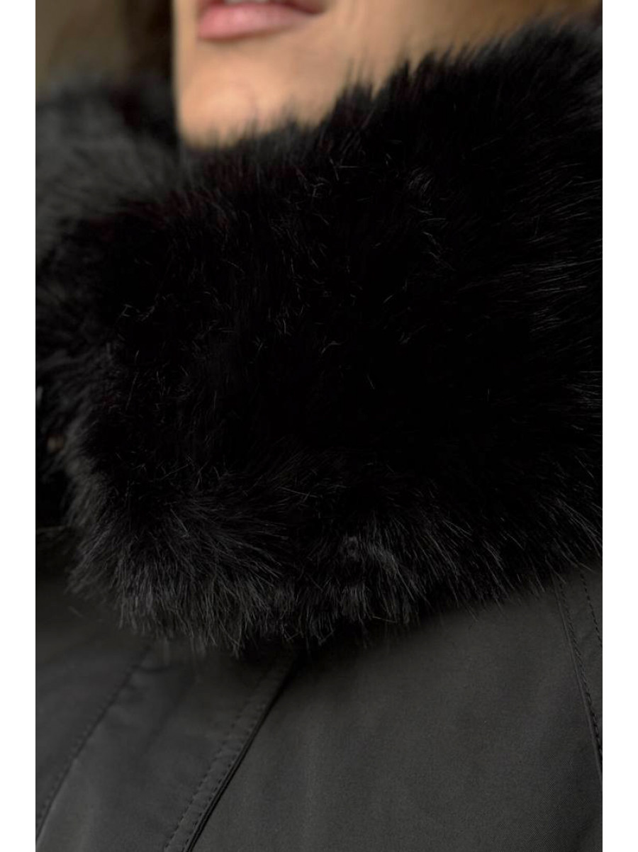 Куртка жіноча чорного кольору 1060 208492C