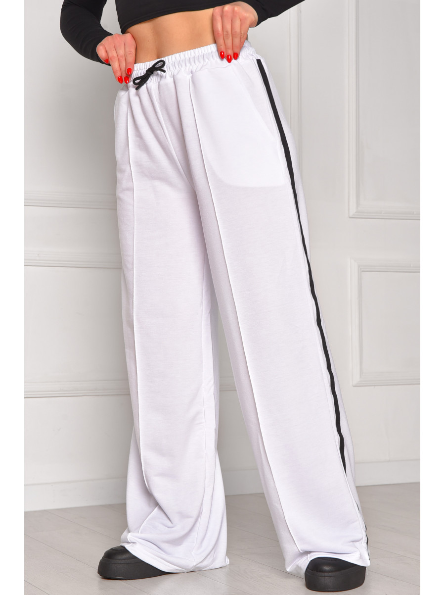 Спортивные штаны женские однотонные белого цвета 1728 208605C