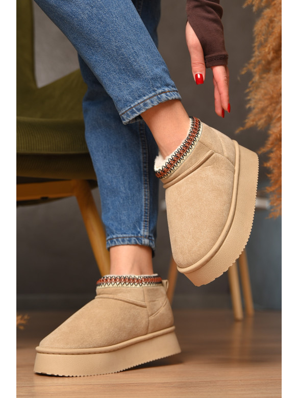 Угги женские на меху бежевого цвета GP19В 208746C