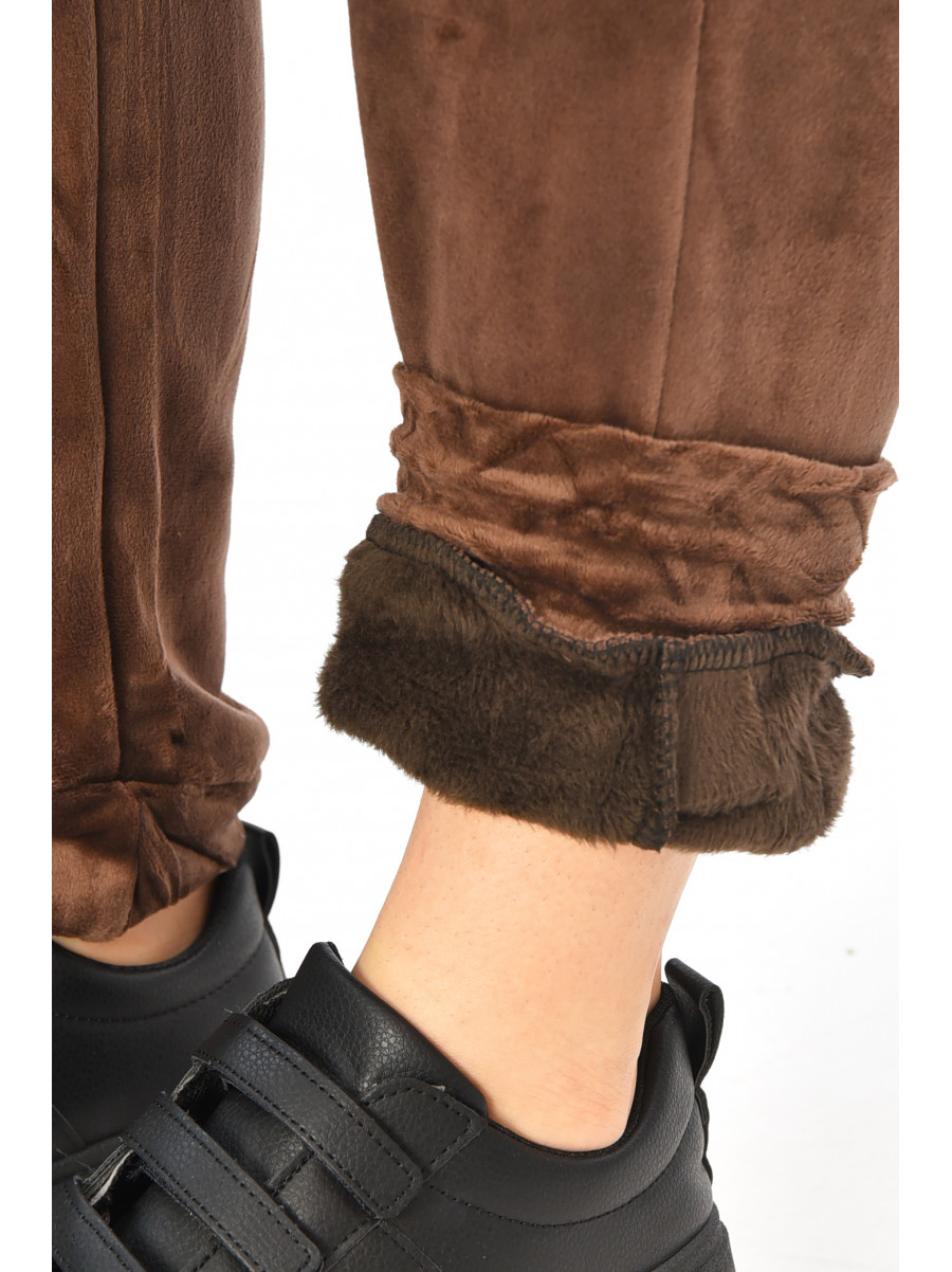 Спортивные штаны женские на искусственном меху коричневого цвета В505 208866C