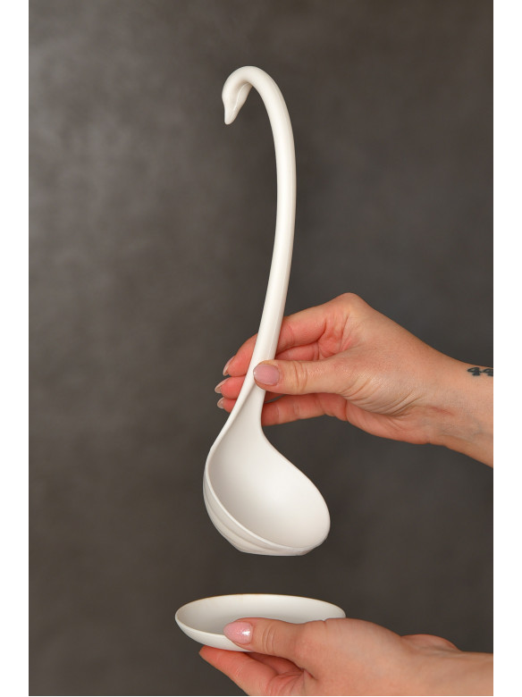 Половник кухонний із підставкою білого кольору 209086C