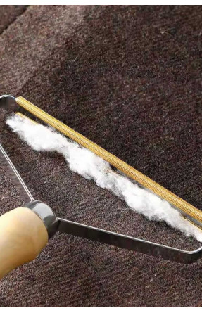 Щітка для чищення килимів від вовни 209209C Щітка для чищення килимів від вовни 209209C