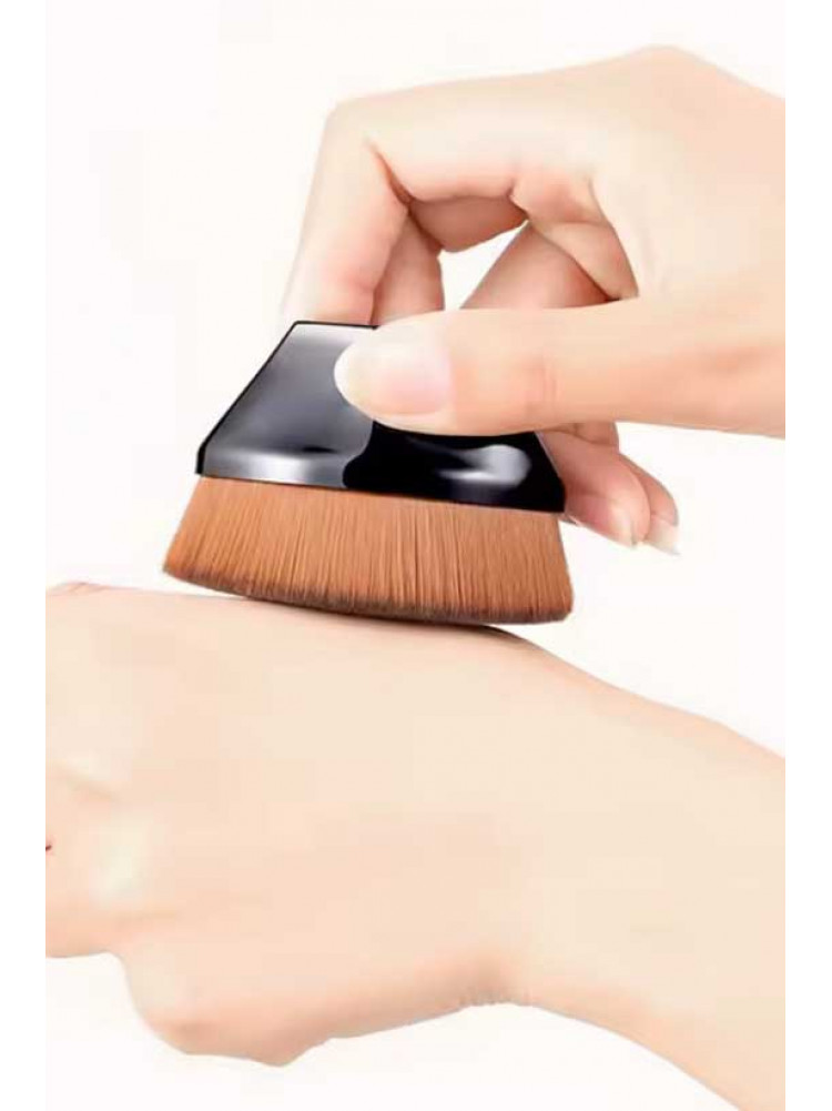 Пензлик для тональної основи та макіяжу Adoran 209211C